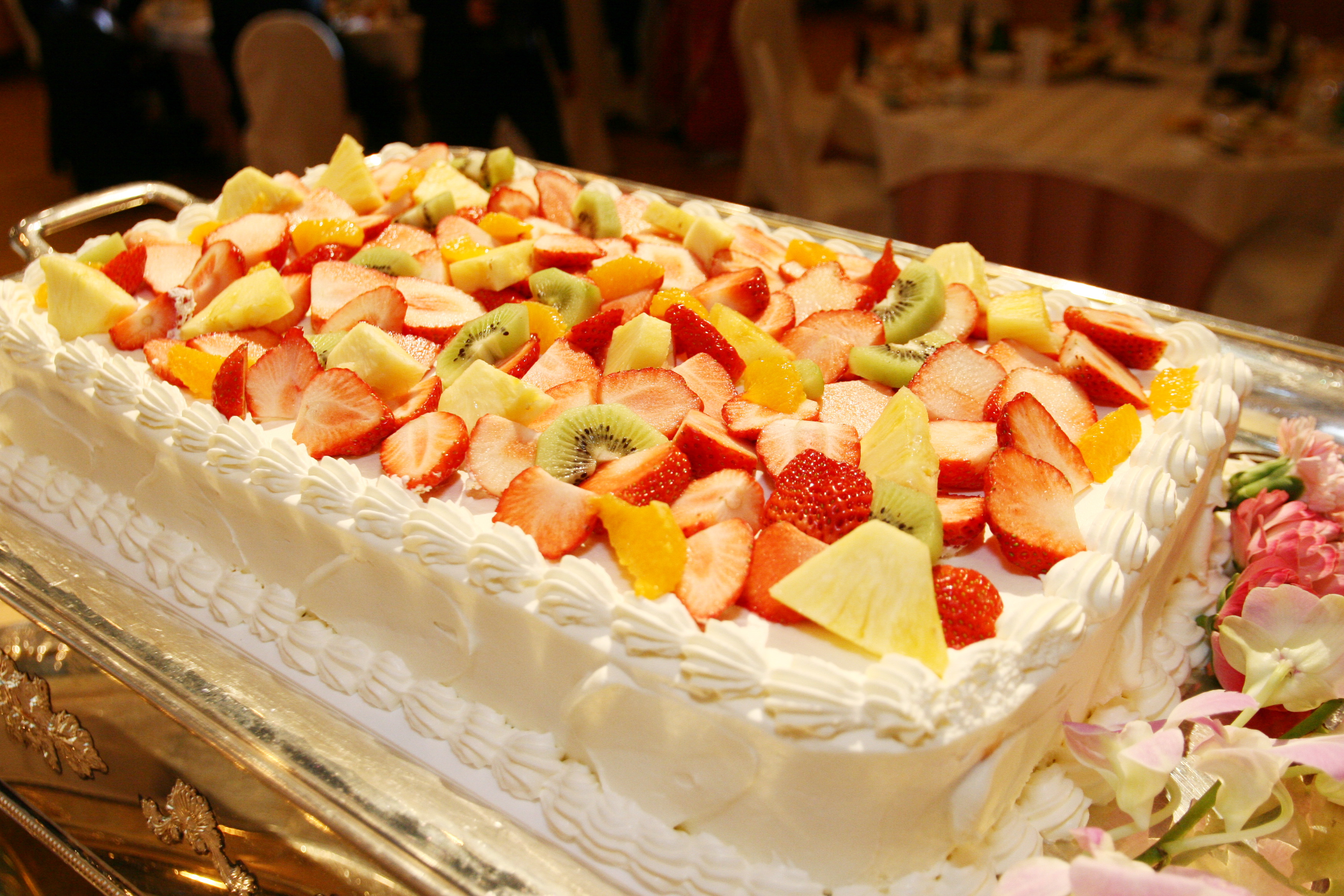 オリジナルウエディングケーキをプレゼント!